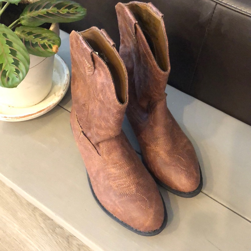 New Rampage Girls Boots